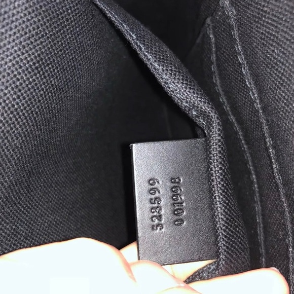 Gucci Men’s Current Model GG Supreme Bag - Picture 4 of 6